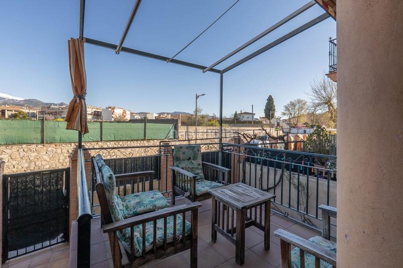 Foto a4a22425-aff0-4df3-ba83-3e58757a6394. Casa adossada amb calefacció aparcament piscina a Ogíjares