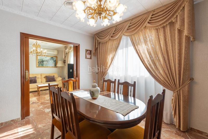 Foto 1417d71c-72a4-4996-999f-9ea83f43ac79. Casa aparellada amb aparcament a Jun