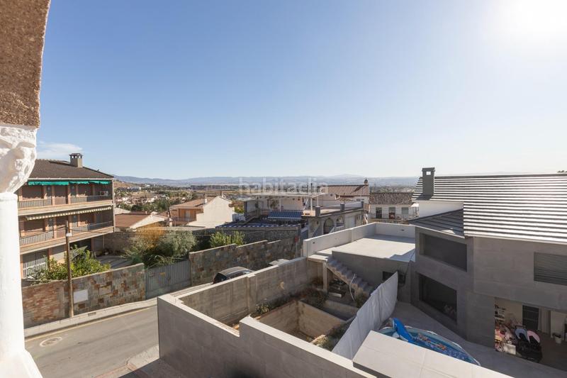 Foto a1ce7c4c-46a6-4e9b-8b67-fe5102f0b6b4. Casa aparellada amb aparcament a Jun