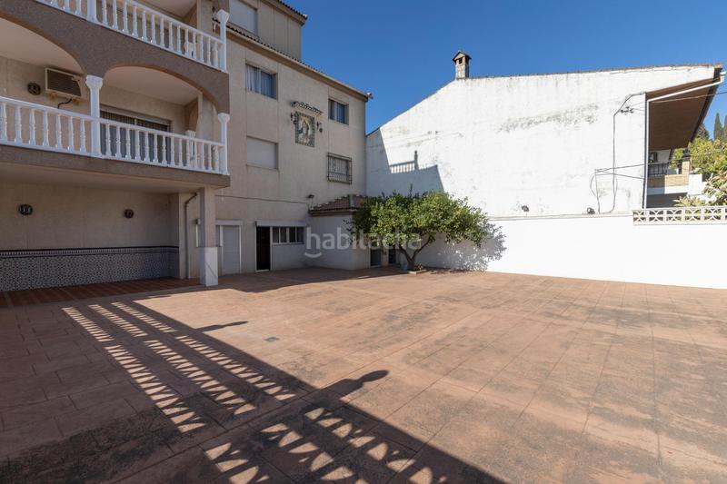 Foto b14158f1-d27d-49ea-9502-57684fd49c00. Casa aparellada amb aparcament a Jun