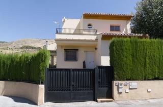 Chalet in Alfacar. Bonito chalet en alfacar!!!!!!!!!!!!!