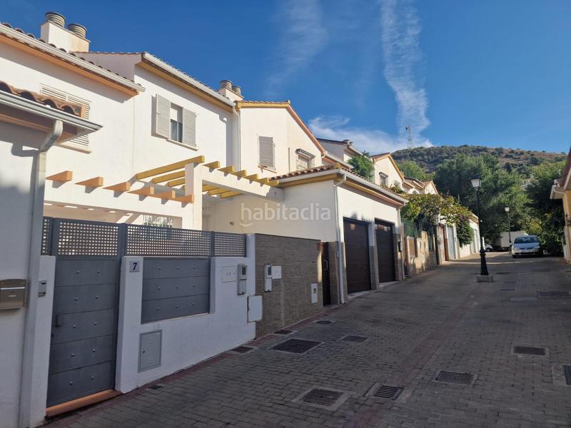 Foto ab62bdb0-6e0e-4fc5-8154-e0f8aa6cc04e. Casa adosada bonita y luminosa casa en albaycin!!!!!!!!!! en Granada