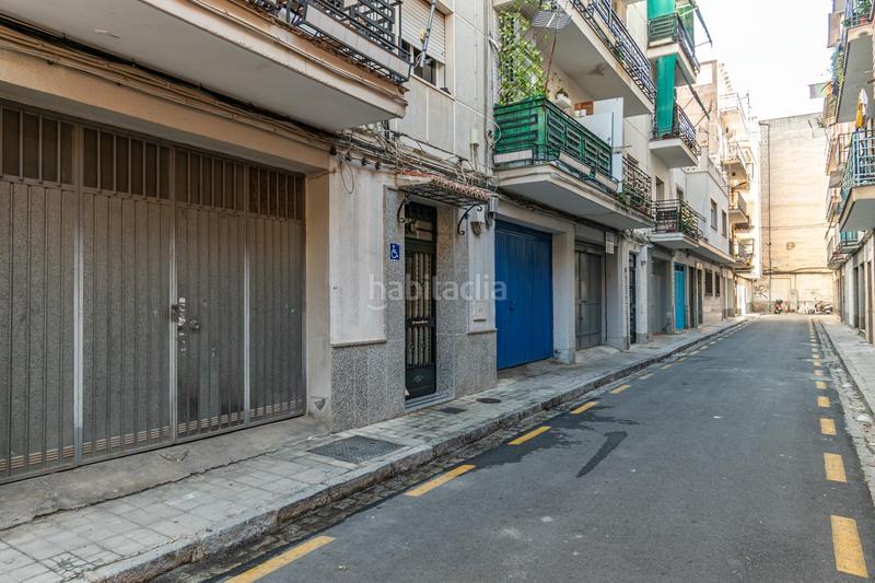 Foto 15048d45-4f39-4c85-81b8-fa28cb28d776. Local comercial a Barrio de Zaidín Granada