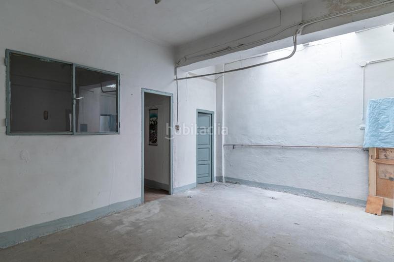 Foto 67780b7c-f300-4a30-a5b2-5558cd2fb1d8. Local comercial a Barrio de Zaidín Granada