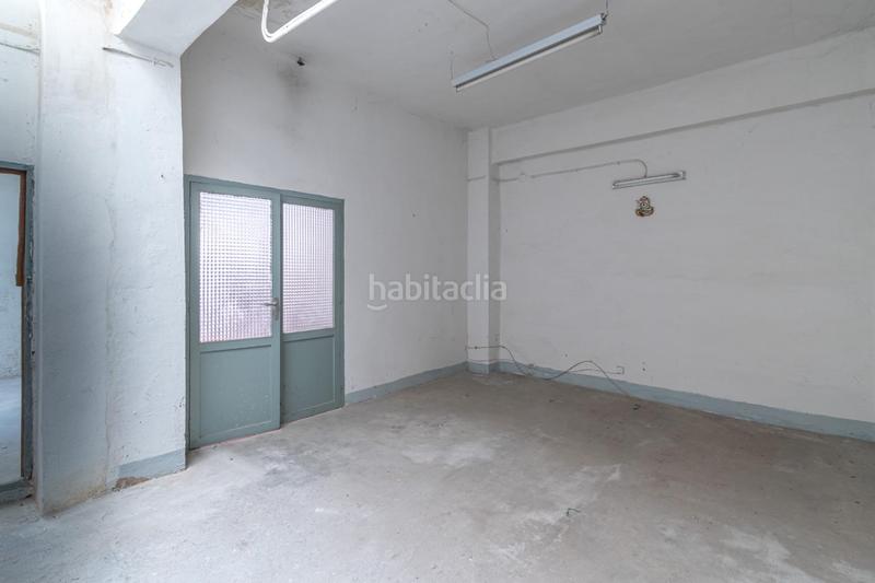 Foto e01addb0-5c2c-4a2b-a540-ad76c5d05f94. Local commercial dans Barrio de Zaidín Granada