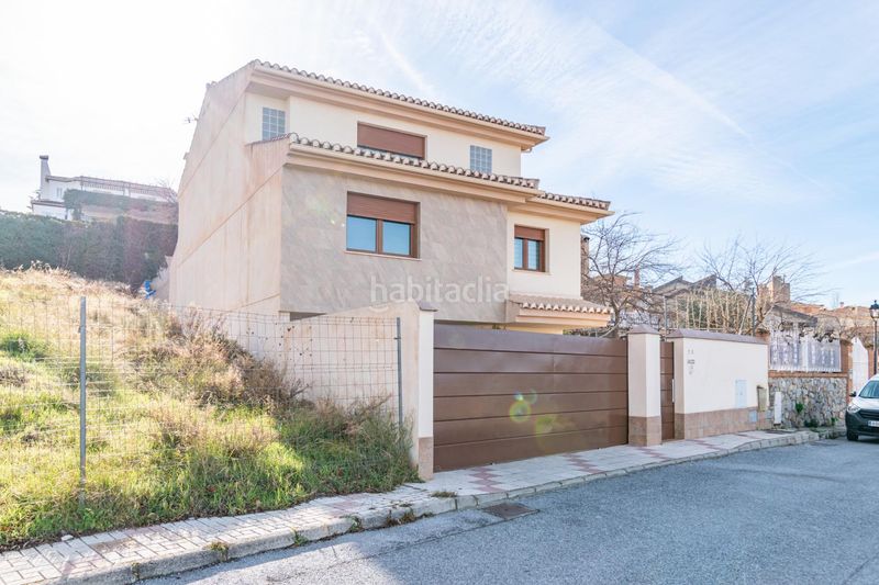 Foto e0dd759a-b02d-4c38-a4d5-c8fcb4f23a6e. Xalet amb calefacció aparcament piscina a Barrio de la Vega Monachil