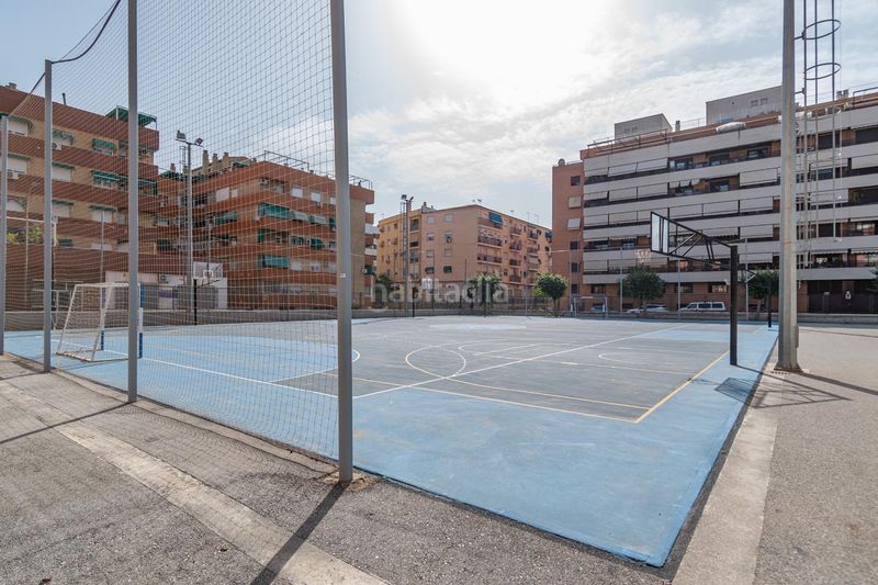 Foto bf740844-66c8-476f-b851-2a73e59ce7ec. Pis amb aparcament a Barrio de Zaidín Granada