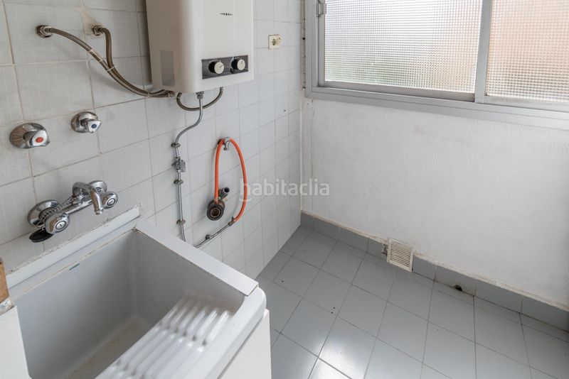 Foto c900c307-1544-4ee1-bf42-71d73b751371. Pis amb aparcament a Barrio de Zaidín Granada