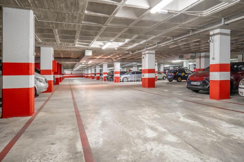 Foto 04aecf0a-f638-4e4a-b4b2-fe080dbf494a. Posto auto in calle de nelson mandela 10 in Poniente Armilla