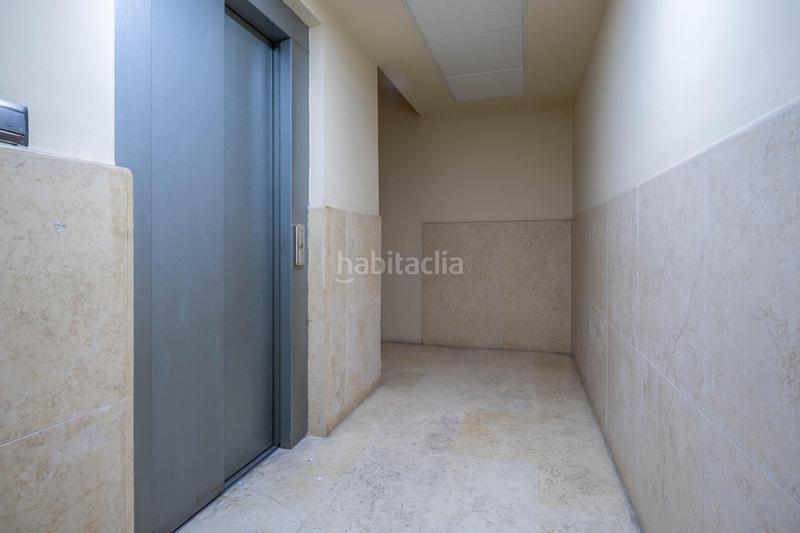 Foto 4cd781cb-53b8-404a-9e55-a0d6f8388b4c. Posto auto in calle de nelson mandela 10 in Poniente Armilla