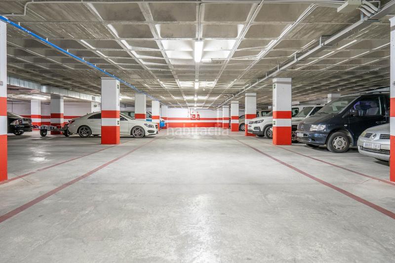 Foto 5cbb6acd-0675-4a79-8615-a6e9a9b7b381. Posto auto in calle de nelson mandela 10 in Poniente Armilla