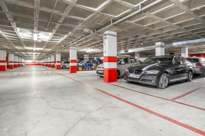 Foto 776a42ef-8c31-4849-a2c7-7768a7a0a7c8. Posto auto in calle de nelson mandela 10 in Poniente Armilla