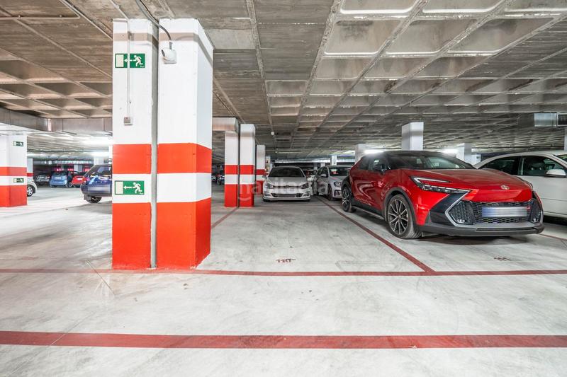 Foto c66dfc97-1a1b-44fd-aed3-4c95585fc99c. Posto auto in calle de nelson mandela 10 in Poniente Armilla