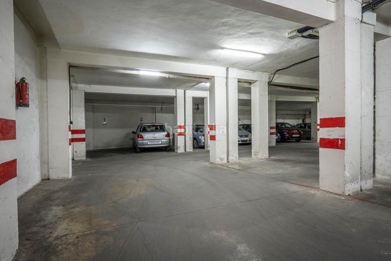 Foto f54682f1-ce3d-4e16-9354-651ac29cceb5. Aparcament cotxe a Camino de Ronda Granada