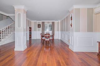 Xalet  Calle calle del betis. Lujoso chalet con una vista espectacular