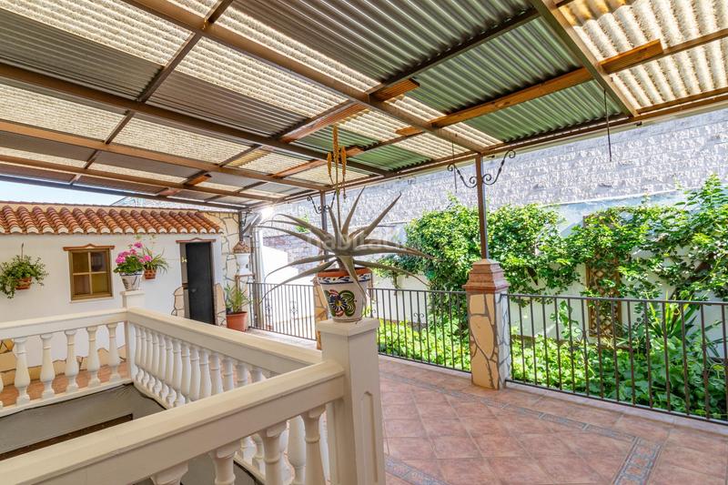 Foto 9108e54f-d3d5-46d6-8f4d-5a7a207b6e29. Casa adosada en Rosaleda - Juventud Granada