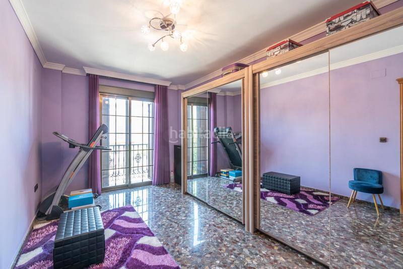 Foto 4ea3e2da-1544-40d7-a04f-09d9febbd095. Semi detached house with heating parking in Rosaleda - Juventud Granada