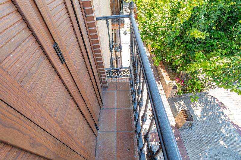 Foto bd665bbf-c57b-4efb-96f0-150d7f6c0f79. Semi detached house with heating parking in Rosaleda - Juventud Granada