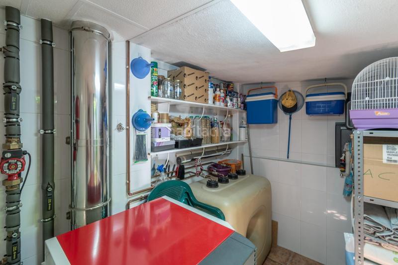 Foto d4b8a058-3ac3-4069-8016-d95e659cb050. Semi detached house with heating parking in Rosaleda - Juventud Granada