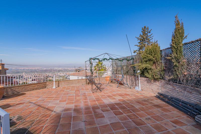 Foto af42da19-f8c3-4e8b-ac59-7861a9758b52. Chalet mit heizung parking pool in Barrio de la Vega Monachil