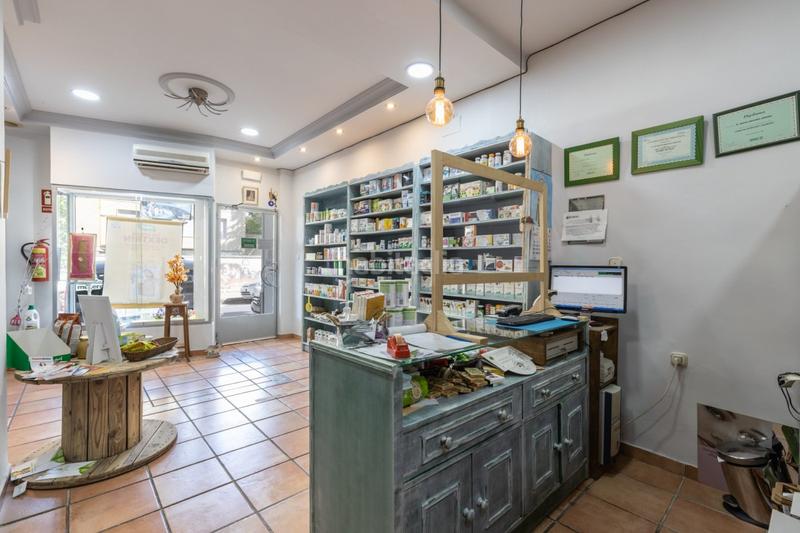 Foto 115c6d71-9e9f-4560-bf0e-19f3df94b1f9. Local commercial dans Cervantes Granada