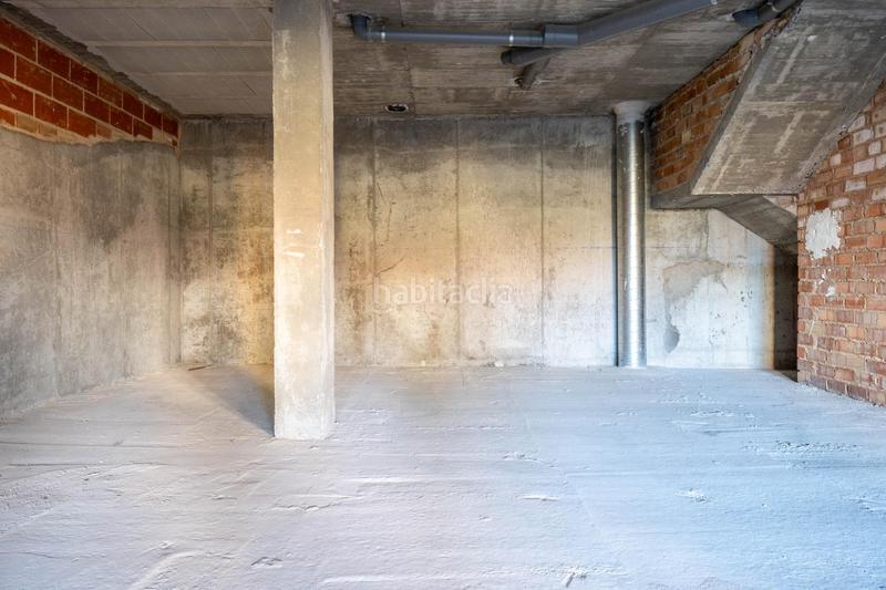 Foto d370b2d5-0ffa-459d-a6d4-66a97d6a3eee. Local commercial dans calle españa 31 dans Cájar