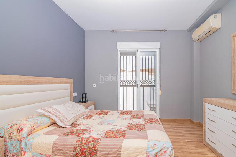 Foto 18592a2b-55a2-4418-ac3d-b781913e030f. Casa adossada amb aparcament a Güevéjar