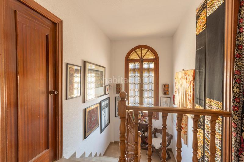 Foto 0fe8d9a6-b278-41f3-8254-926269692e9e. Chalet inversión!!! gran chalet en pleno centro de la zubia!!! en Zubia (La)