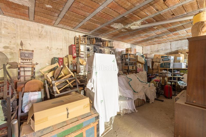 Foto 1b6c73e1-4ec1-47f8-97c0-8a33ad6573c7. Chalet inversión!!! gran chalet en pleno centro de la zubia!!! en Zubia (La)