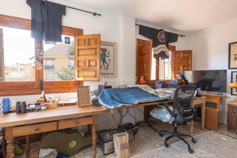 Foto 4dd084e3-c3b2-47c0-8398-577580fa3699. Chalet inversión!!! gran chalet en pleno centro de la zubia!!! en Zubia (La)