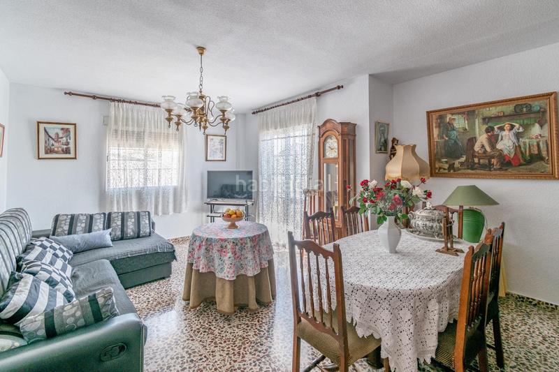 Foto a1c86b36-21fa-4414-a56c-25d2bf43f0c9. Casa amb aparcament piscina a Atarfe