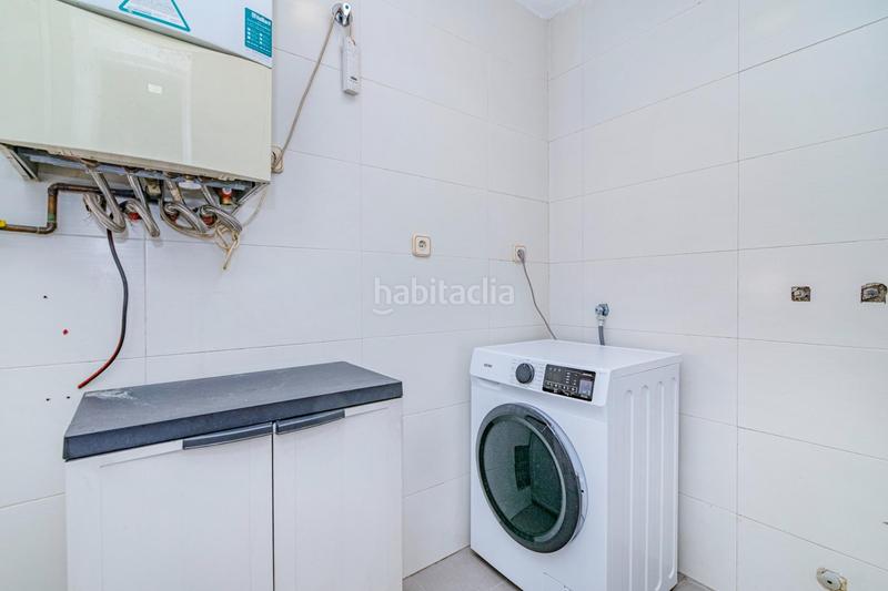 Foto cb229863-7b88-41f8-a76d-a05071ad6911. Casa adosada casoplon en el zaidin en Barrio de Zaidín Granada