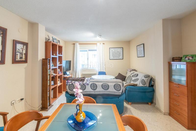 Foto 5a1cd0f2-5711-4564-8c1a-95eea6b33f83. Maison jumelée dans calle del pensamiento 19 dans La Zubia Ciudad Zubia (La)