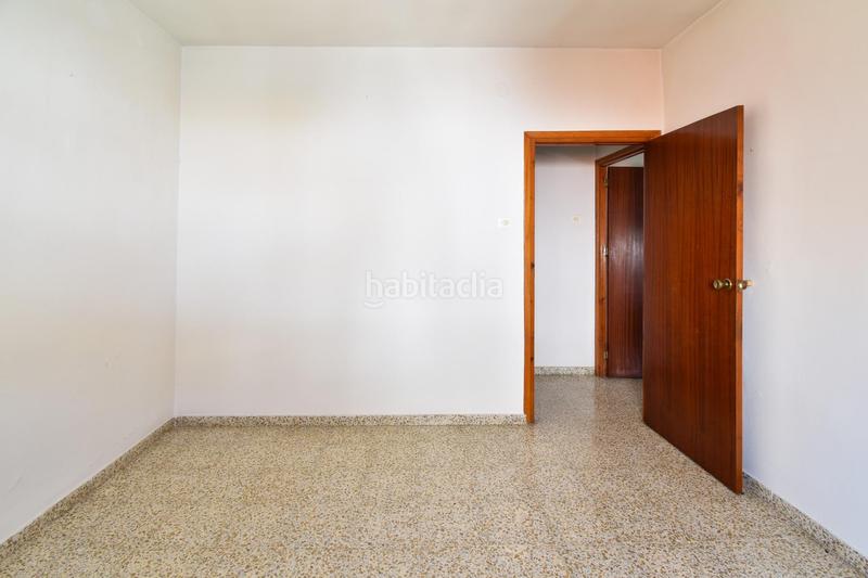 Foto 2a87c308-e0df-411d-8307-02d995ced8f4. Casa amb aparcament a Maracena