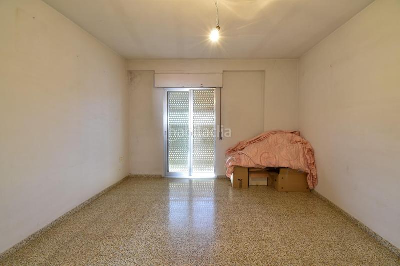 Foto e62adafb-9068-48b5-91f7-8a725dc8a9f2. Casa amb aparcament a Maracena