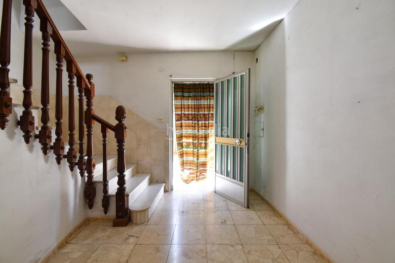 Foto f5c514d0-a969-441d-9a02-55a77c357740. Casa amb aparcament a Maracena