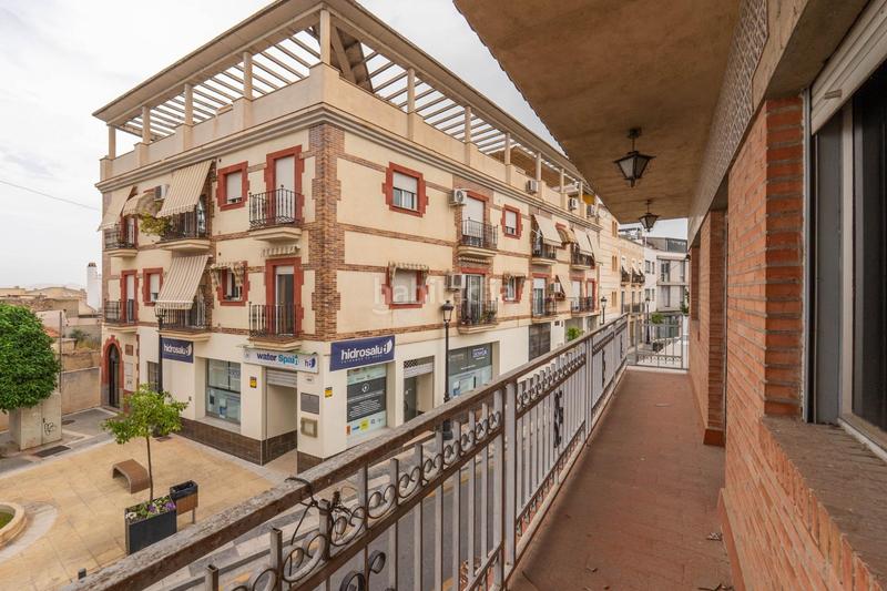 Foto d489dbbc-f2aa-489c-8c9b-43e568530132. Casa adossada a Ogíjares