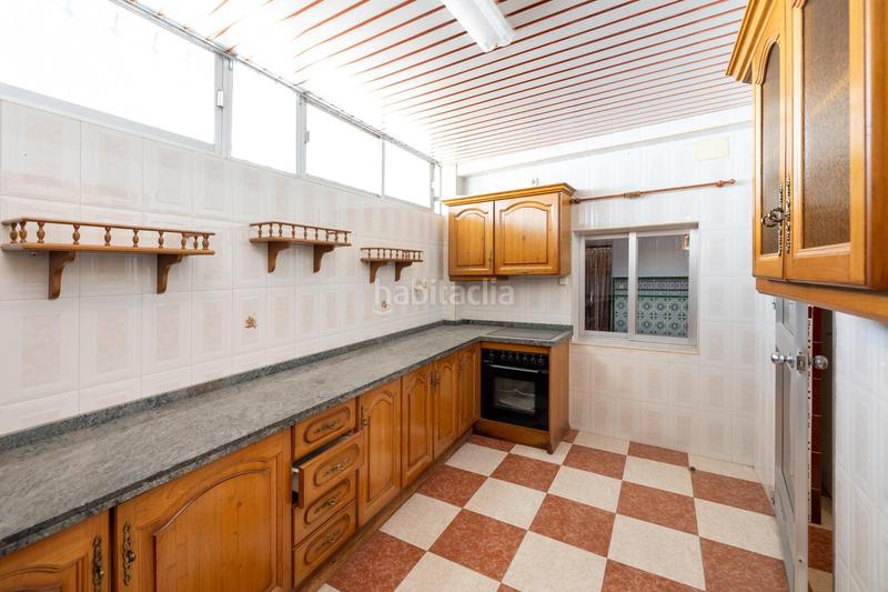 Foto fded111c-a26d-445f-a0e7-566e94c17731. Casa adossada a Rosaleda - Juventud Granada