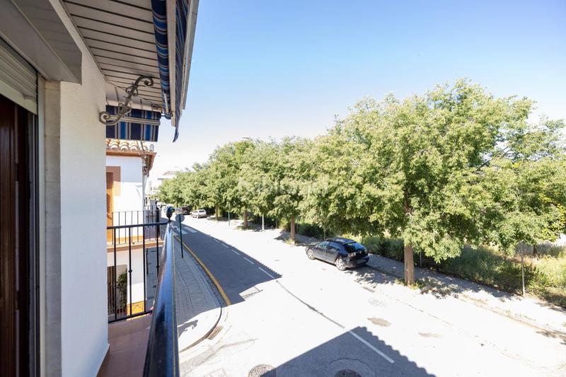 Foto 1c6e978b-d304-4615-909f-2ee5fe96fcbc. Maison jumelée dans Rosaleda - Juventud Granada
