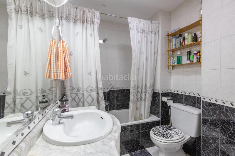 Foto b8ea1de9-1759-406c-af48-b85dc015e760. House with heating in La Zubia Ciudad Zubia (La)