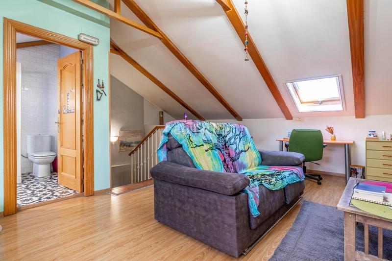 Foto 2c61cbde-1a19-4d9d-91bb-a6927ac34ced. Casa adossada amb calefacció aparcament piscina a Ogíjares