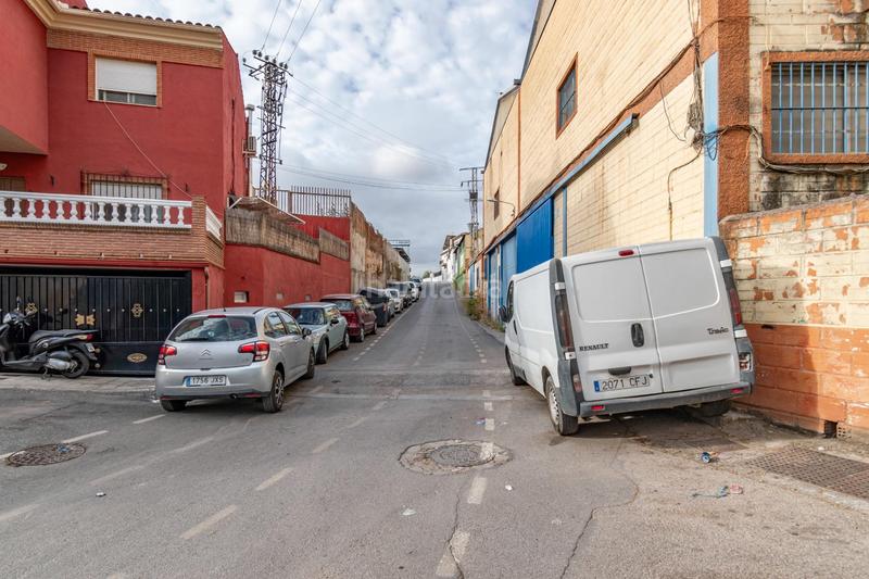 Foto 1b536084-0c07-4c48-ac1e-07f50f858263. Fabrikhalle in Jun