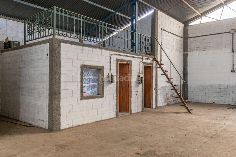 Foto 88bff21e-8192-4f04-b3c1-73bf1291dcaf. Fabrikhalle in Jun