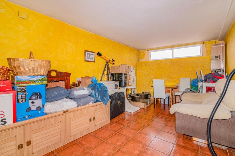 Foto e72e3d90-dd96-47d7-a533-537bc59ed668. Casa adossada amb aparcament a Güevéjar