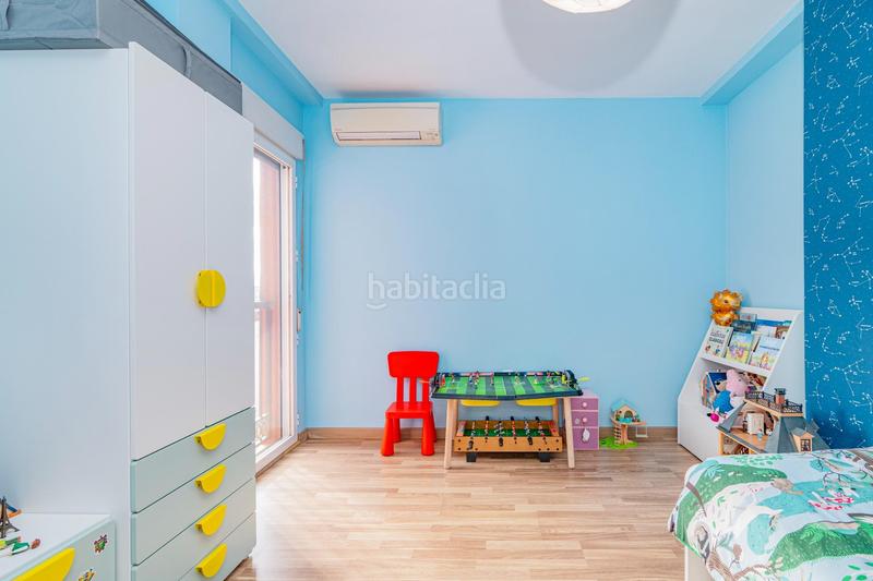 Foto efe4400b-a53b-424c-9efd-42452a07633d. Casa adossada amb aparcament a Güevéjar