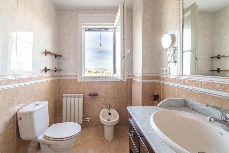 Foto 6f83d4eb-c286-4d08-9304-1b5e4c321b73. Maison jumelée avec chauffage parking dans Cúllar Vega