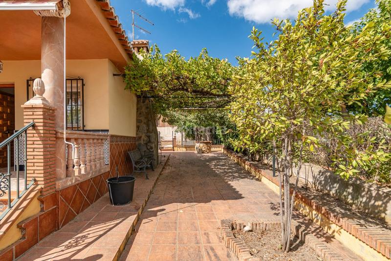 Foto 7aa5d7ce-9e77-455c-a96a-3008f12605f8. Chalet avec chauffage parking piscine dans Villa de Otura