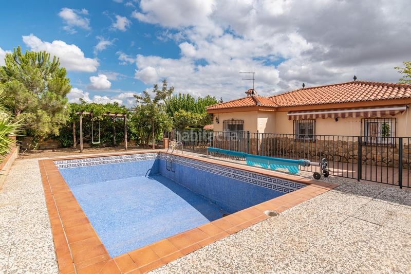 Foto b6eda6d5-a33f-4732-a536-ad3b88027468. Chalet avec chauffage parking piscine dans Villa de Otura