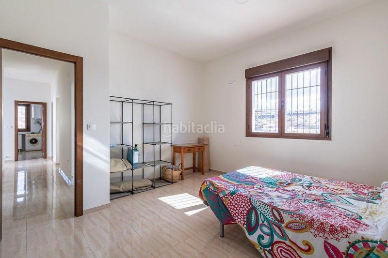 Foto 3f7f0f20-931d-4c44-b4da-844b61c523a8. Chalet mit parking pool in Altos de la Zubia Zubia (La)