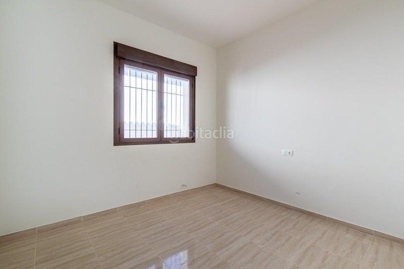 Foto a633af94-c37f-42a0-81fe-71f51797ac50. Chalet mit parking pool in Altos de la Zubia Zubia (La)